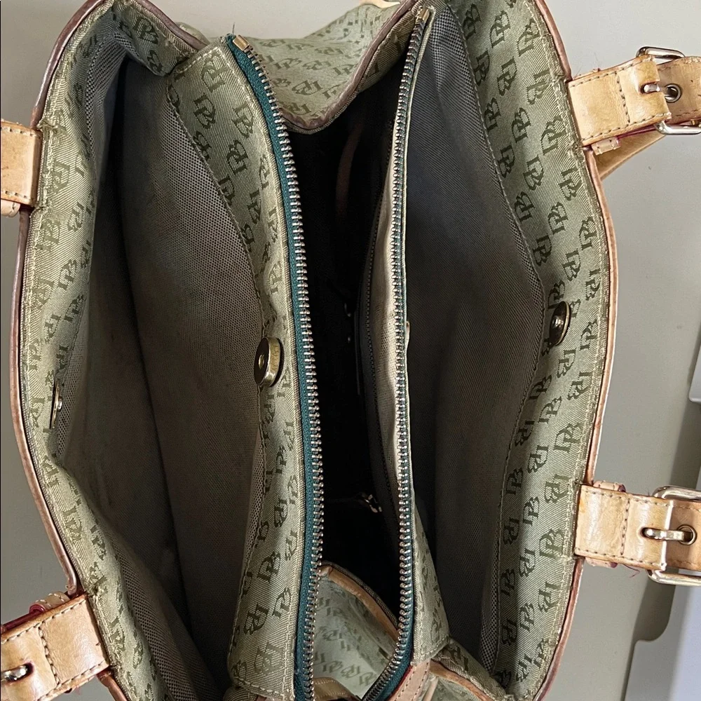 Dooney & Bourke Olive Shoulder Bag ✅ - Picture 9 of 13